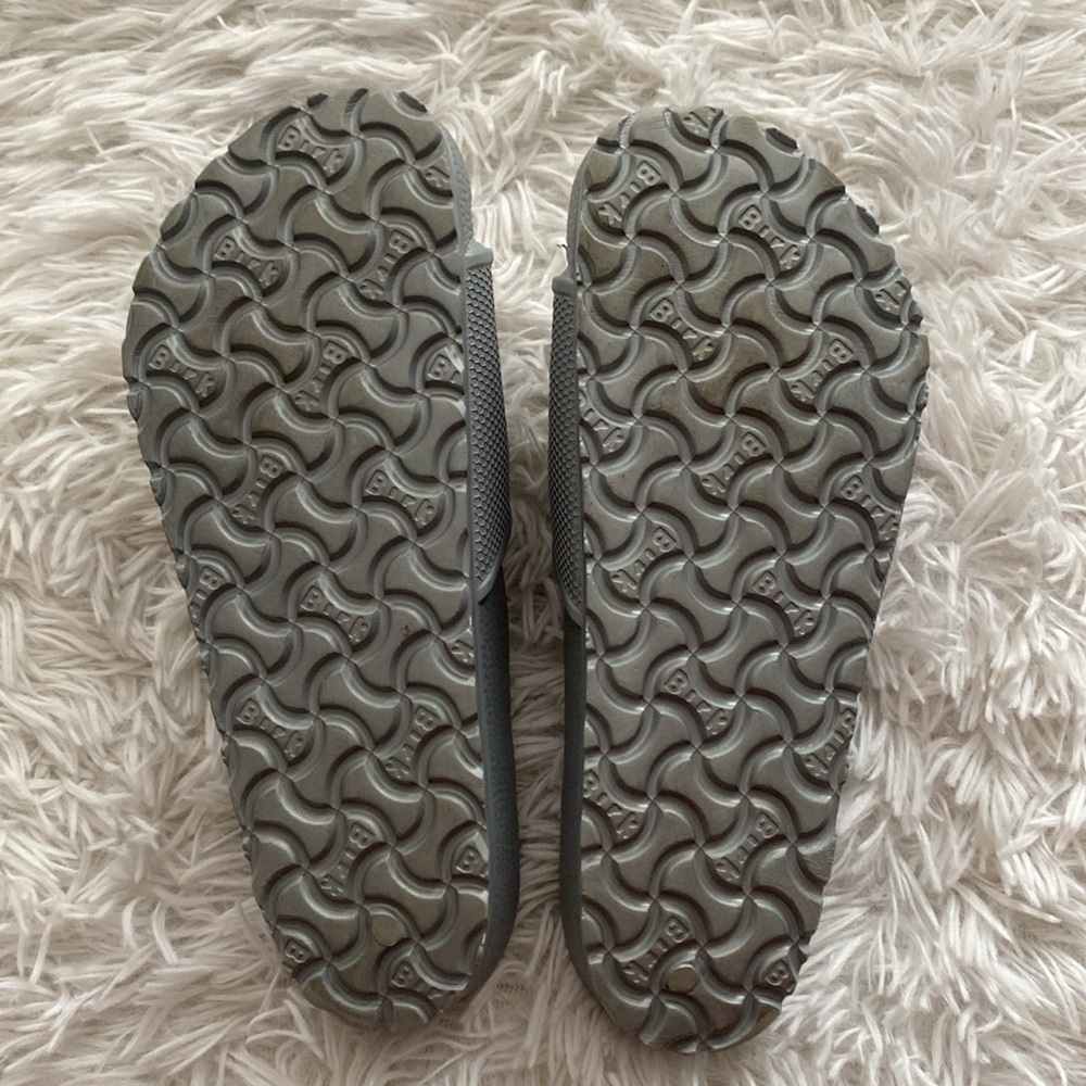 Birkenstock silver slip on’s sz 38 - Picture 6 of 9